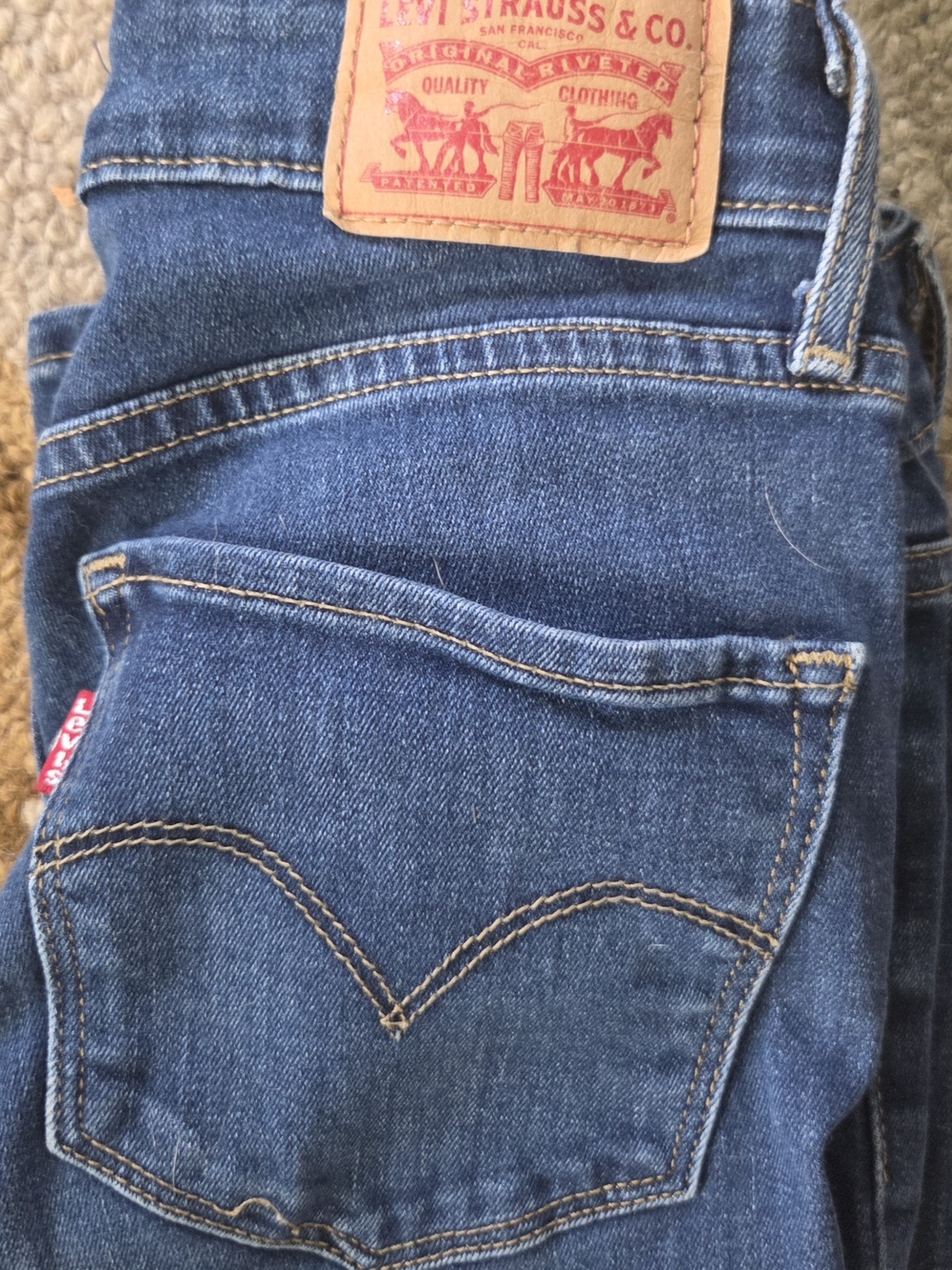 Levi 728 hi rise skinny waist 28